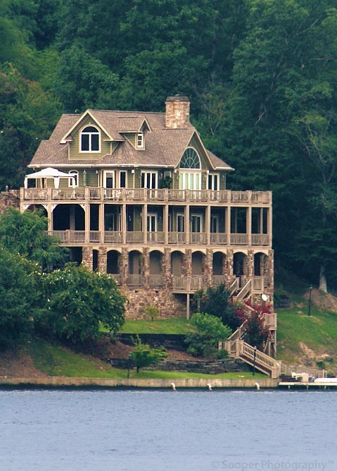 Lake House, North Carolina
