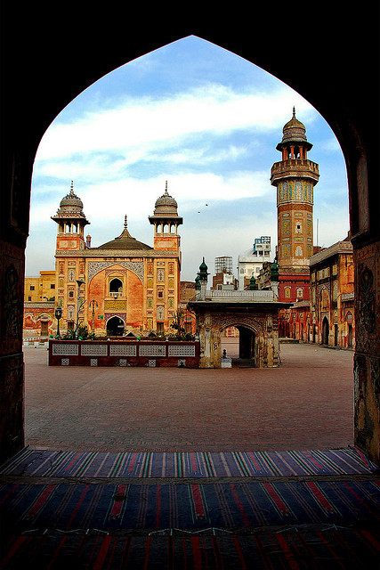 Wazir Khan Mosque in Lahore / Pakistan
